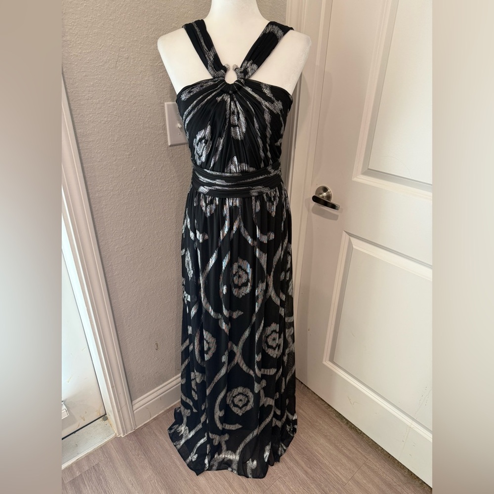 Cachet Strapless Black and Silver Dress Melanie Lynn Formal Sz 6